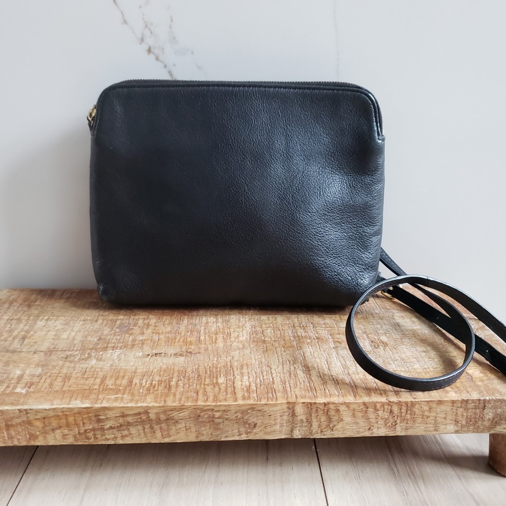 Babaton Aritzia‎ Wentworth Crossbody Bag Black Leather Double Zip Pouch